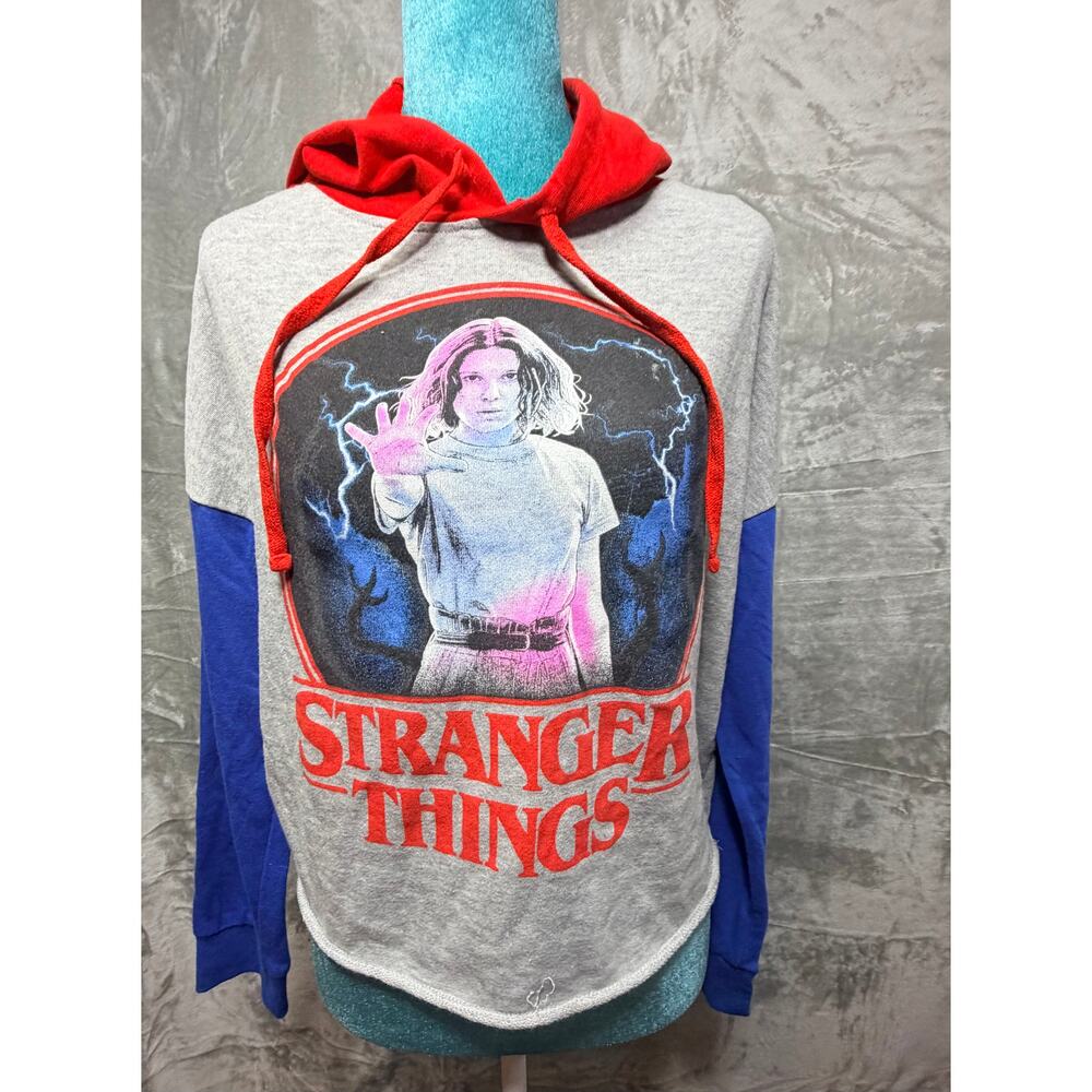 Stranger Things Eleven Graphic Cropped Hoodie Sweatshirt Size M - Picture 3 of 8